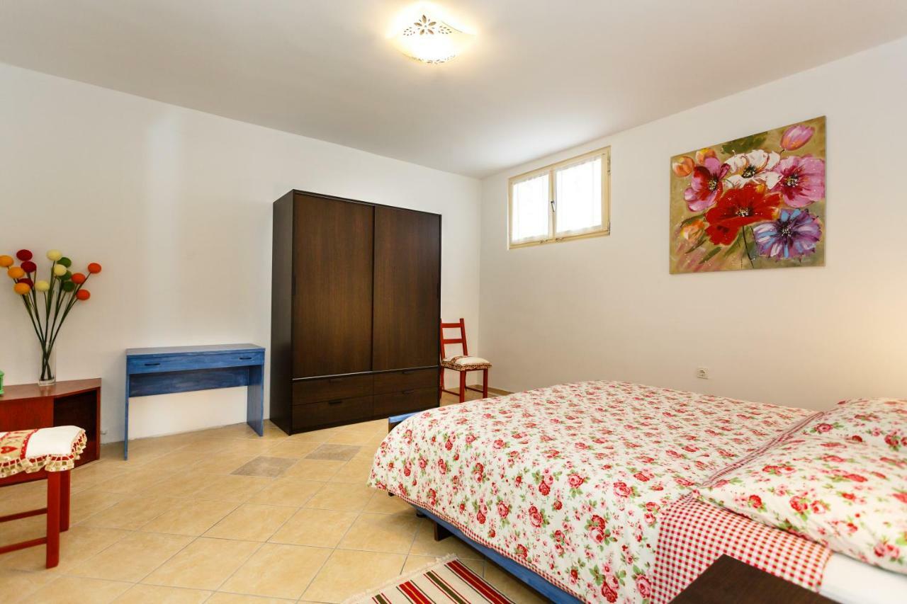 ורבניק Apartments Danica מראה חיצוני תמונה